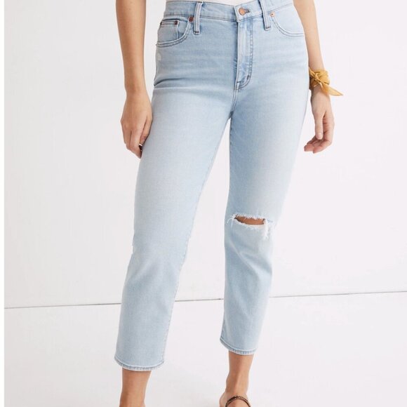 Madewell Tall Mid-Rise Classic Straight Jeans in Wellingford Wash: Knee-Rip Edit - Picture 4 of 14